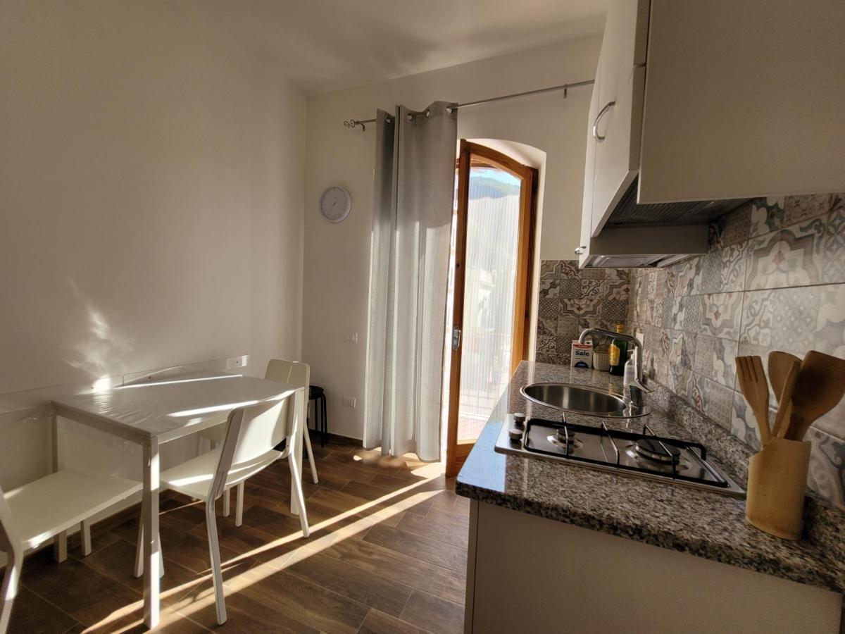 Вилла Casa "Paolo E Francesca" Monolocali Шилла Экстерьер фото