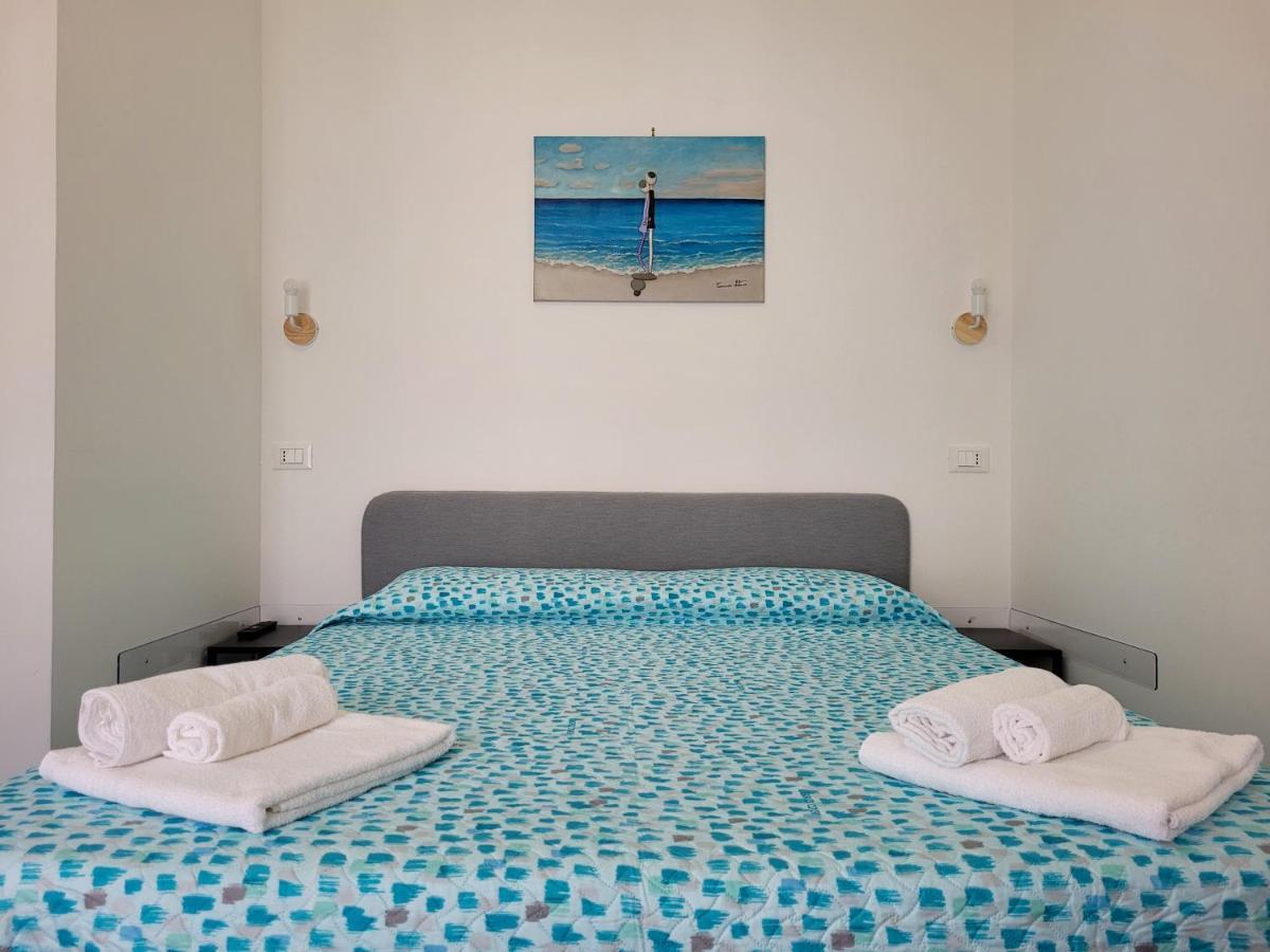 Вилла Casa "Paolo E Francesca" Monolocali Шилла Экстерьер фото