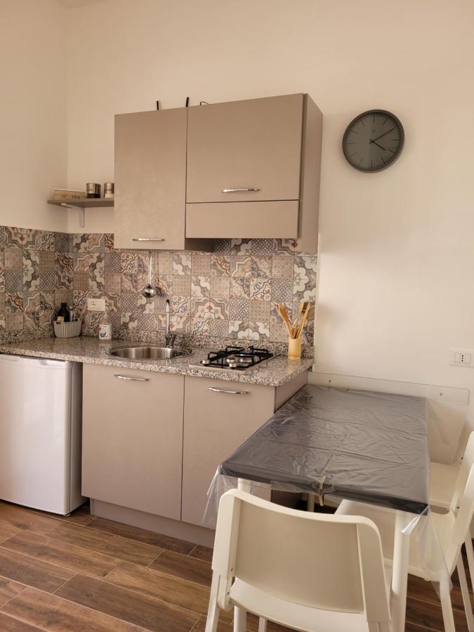 Вилла Casa "Paolo E Francesca" Monolocali Шилла Экстерьер фото